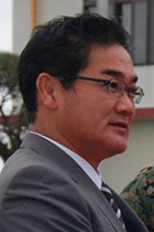 翁長知事の後継候補に玉城デニー議員！ 一方、自民候補の佐喜真淳・前宜野湾市長は沖縄ヘイトの極右団体と関係